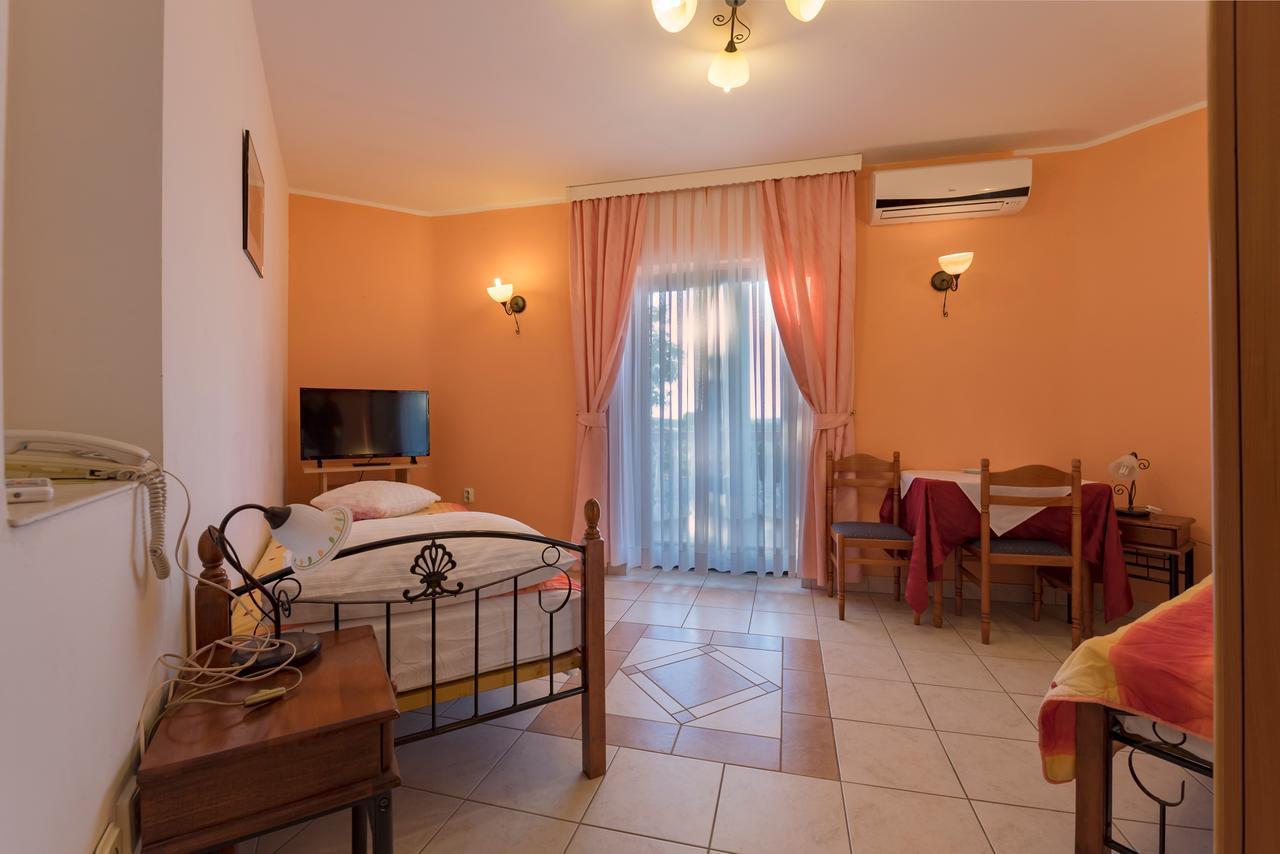 Aurora Hotel Pula