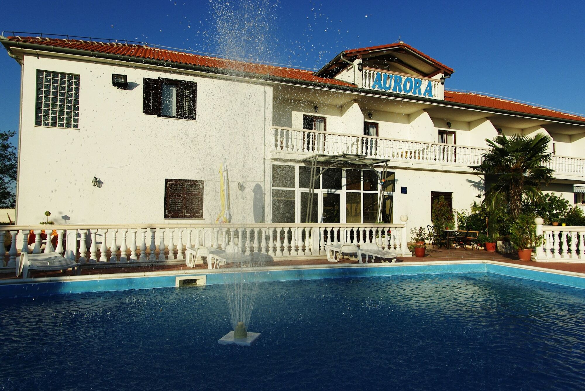 Aurora Hotel